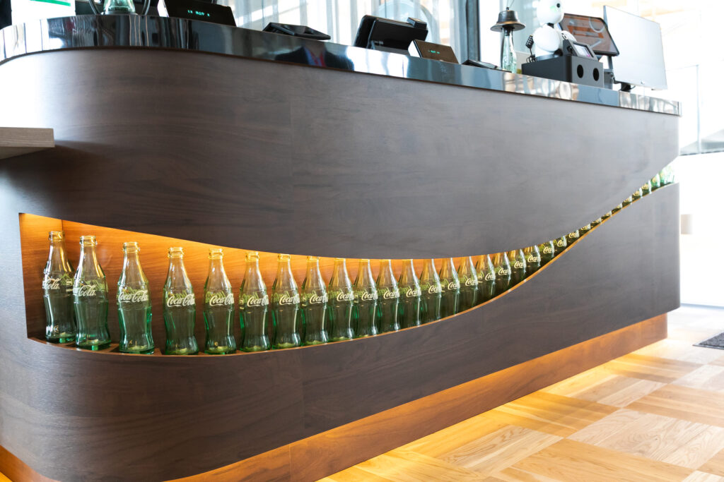 ラウンジ＆ダイニング_店内3